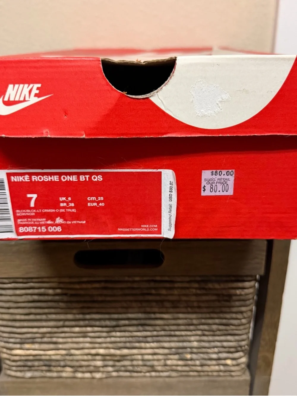 Nike Roshe One #BETRUE sneakers mens 7 womens 8.5